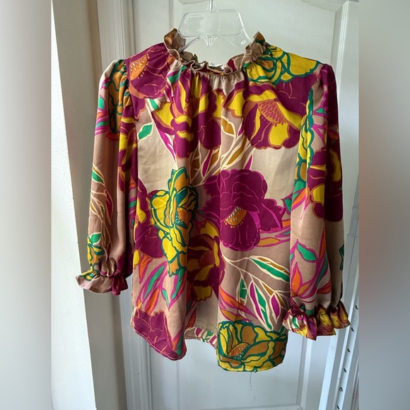 ENTRO Floral Ruffle Neck Blouse in Mustard, Green & Berry SM - Picture 4 of 8